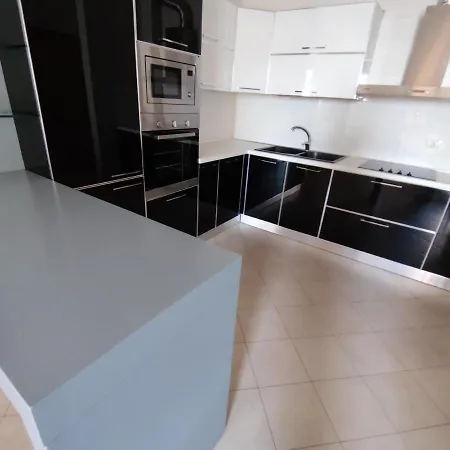 Premium Beachfront Flat In Sea Promenade *