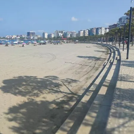 Premium Beachfront Flat In Sea Promenade