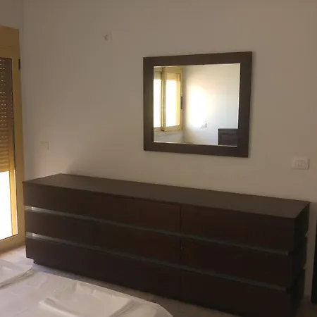 Premium Beachfront Flat In Sea Promenade Διαμέρισμα Vlorë